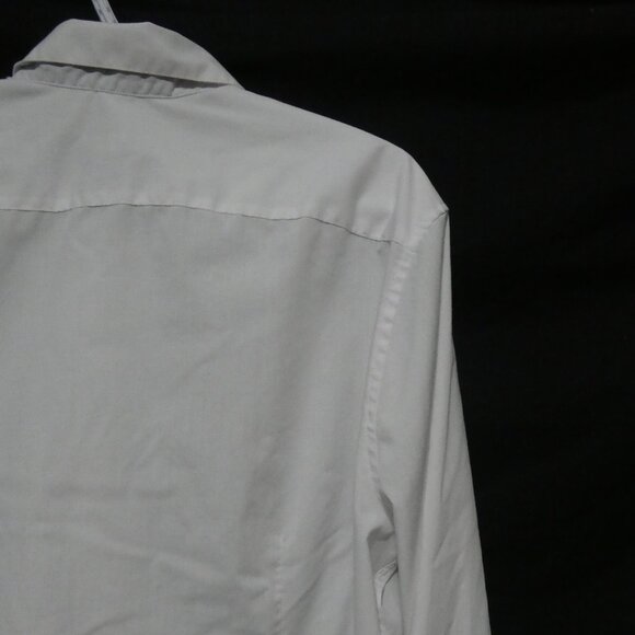 H&M | large | Slim Fit | White Long Sleeve Dress Shirt | Black Buttons - Picture 11 of 14